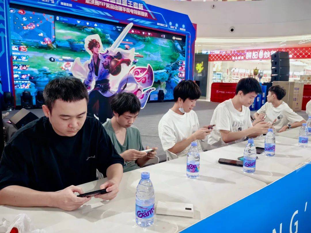 更是信任与 更是信任与